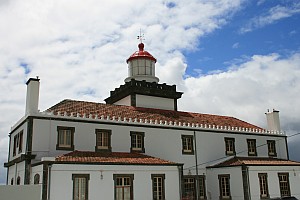 Typischer Leuchtturm auf den Azoren